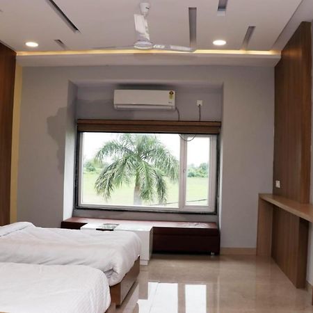 Hotel Savitri Signature Narsinghpur Esterno foto