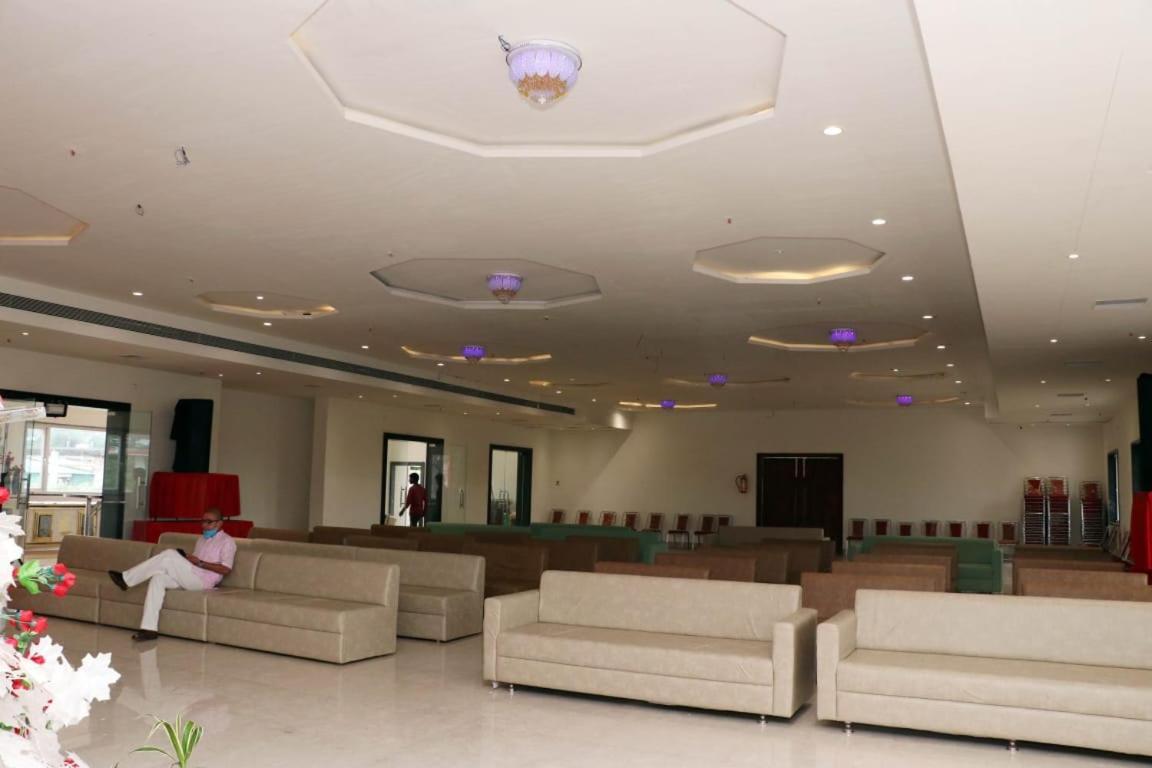 Hotel Savitri Signature Narsinghpur Esterno foto